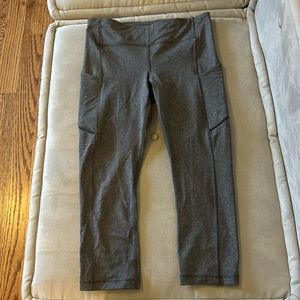 Lululemon size 8 gray pocket leggings 23 inch
